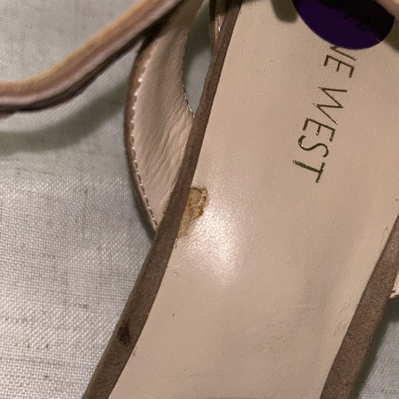 Gently Used woman’s tan suede Sandle strap size 8 - Picture 2 of 8